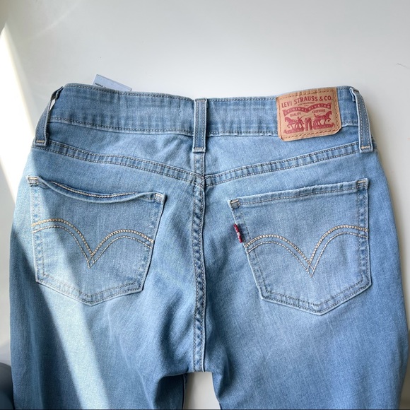 levis 535